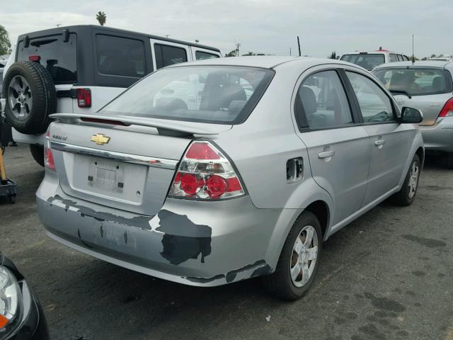 KL1TD56E59B403434 - 2009 CHEVROLET AVEO LS SILVER photo 4