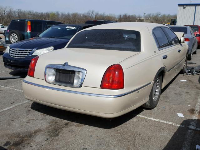 1LNHM85W62Y626722 - 2002 LINCOLN TOWN CAR C TAN photo 4