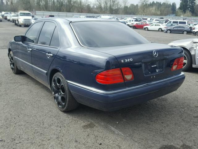 WDBJF55F4VJ036237 - 1997 MERCEDES-BENZ E 320 BLUE photo 3