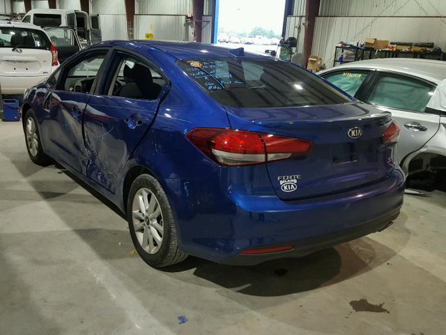 3KPFL4A79HE102825 - 2017 KIA FORTE LX BLUE photo 3