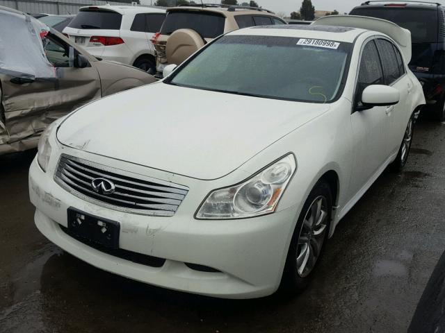 JNKBV61E77M714961 - 2007 INFINITI G35 WHITE photo 2