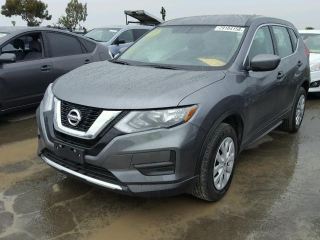 5N1AT2MVXHC773335 - 2017 NISSAN ROGUE SV GRAY photo 2