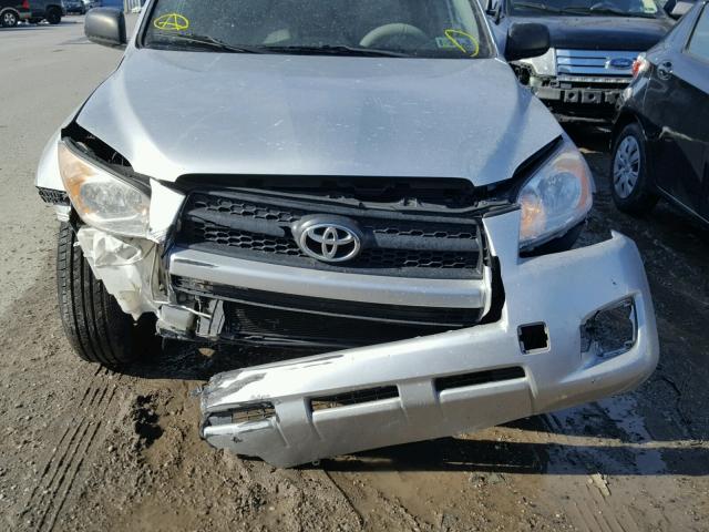 2T3BF4DV3AW054233 - 2010 TOYOTA RAV4 SILVER photo 7