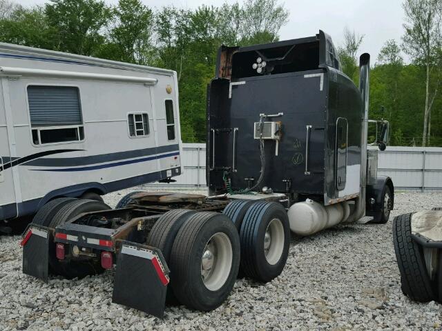 1XP5DB9X25D869932 - 2005 PETERBILT CONVENTION BLACK photo 4