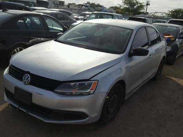 3VW2K7AJ5BM307809 - 2011 VOLKSWAGEN JETTA BASE Արծաթագույն լուսանկար 2