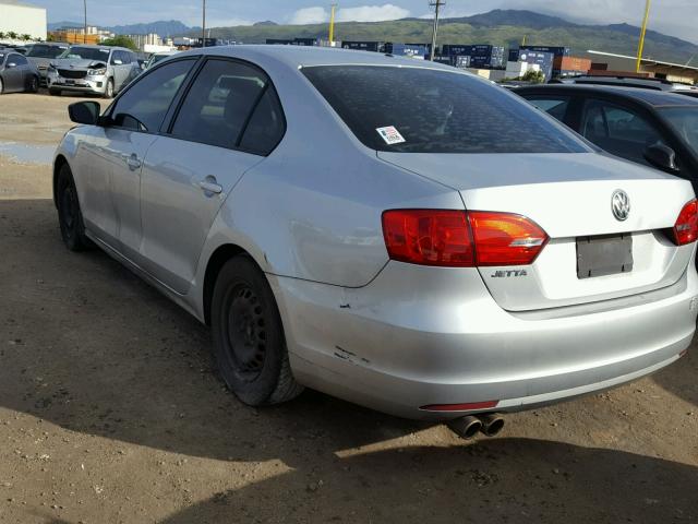 3VW2K7AJ5BM307809 - 2011 VOLKSWAGEN JETTA BASE Արծաթագույն լուսանկար 3