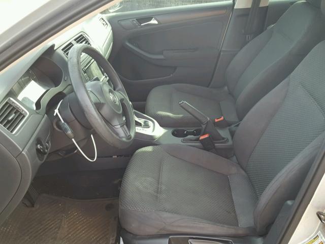 3VW2K7AJ5BM307809 - 2011 VOLKSWAGEN JETTA BASE Արծաթագույն լուսանկար 5