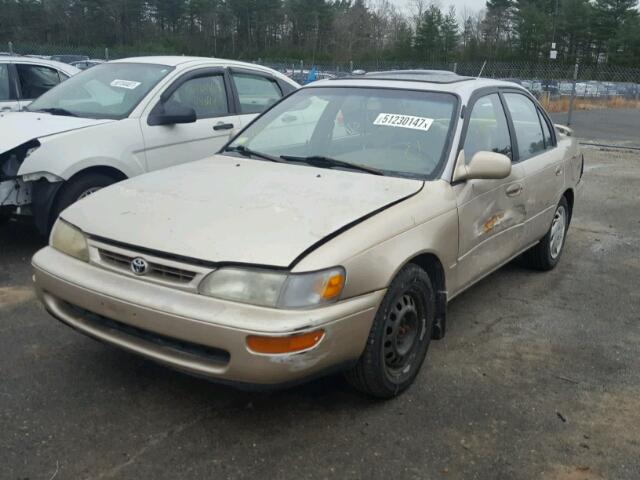 2T1BB02E8TC153229 - 1996 TOYOTA COROLLA DX GOLD photo 2