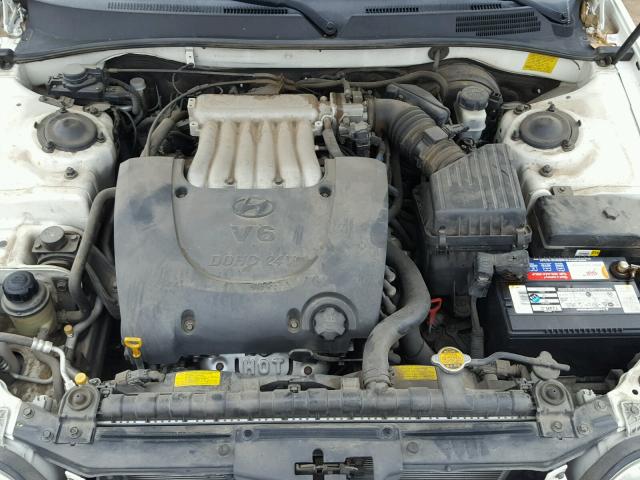 KMHWF35HX4A037688 - 2004 HYUNDAI SONATA GLS WHITE photo 7