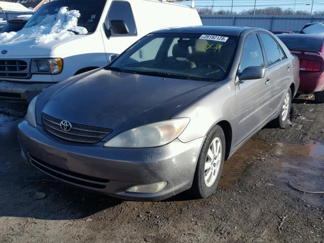 4T1BE30K43U677333 - 2003 TOYOTA CAMRY LE GRAY photo 2