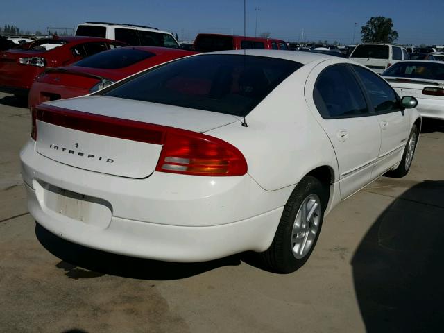 2B3HD46R9YH295631 - 2000 DODGE INTREPID WHITE photo 4