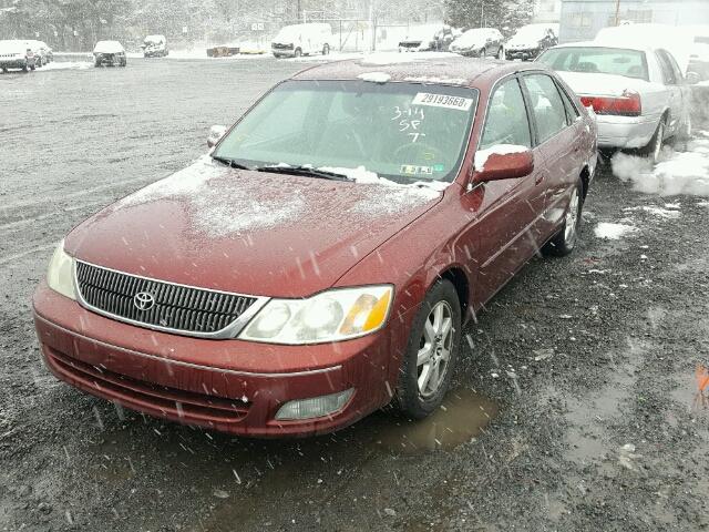 4T1BF28B62U202891 - 2002 TOYOTA AVALON XL RED photo 2