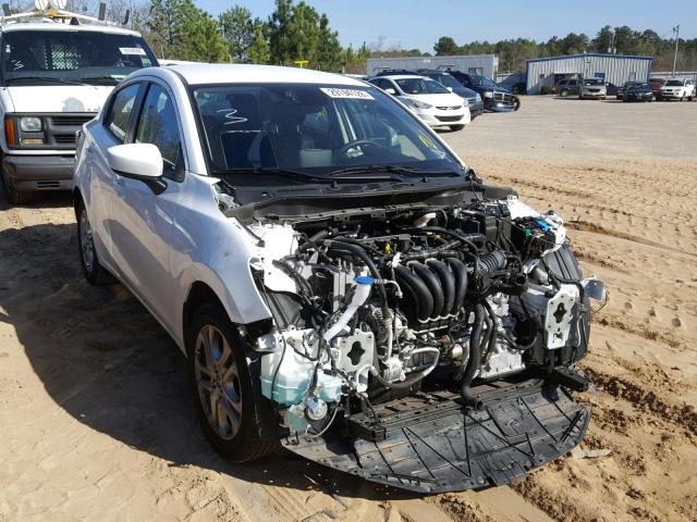 3MYDLBZV6GY143605 - 2016 TOYOTA SCION IA WHITE photo 1