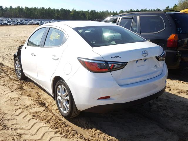 3MYDLBZV6GY143605 - 2016 TOYOTA SCION IA WHITE photo 3
