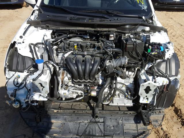 3MYDLBZV6GY143605 - 2016 TOYOTA SCION IA WHITE photo 9