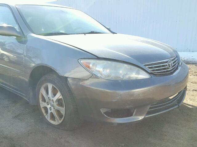 4T1BF30K75U621306 - 2005 TOYOTA CAMRY LE GRAY photo 9