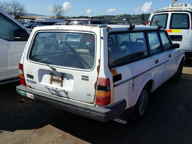 YV1AX8856F1648650 - 1985 VOLVO 245 DL WHITE photo 4