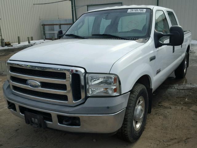 1FTSW20P65EB49684 - 2005 FORD F250 SUPER WHITE photo 2