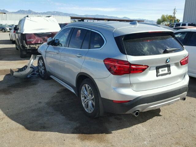 WBXHT3C31H5F84043 - 2017 BMW X1 XDRIVE2 SILVER photo 3