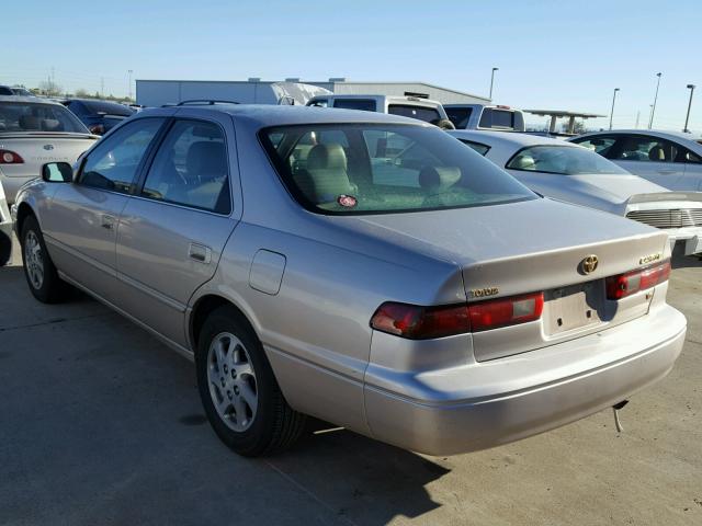 4T1BF22K7VU000624 - 1997 TOYOTA CAMRY CE TAN photo 3