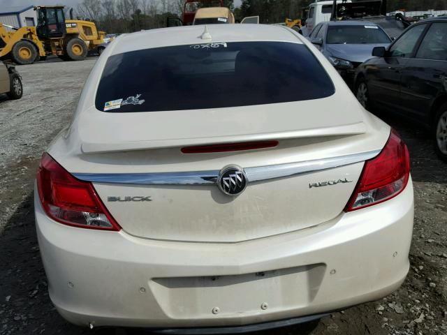 2G4GT5GK9C9109007 - 2012 BUICK REGAL PREM WHITE photo 9