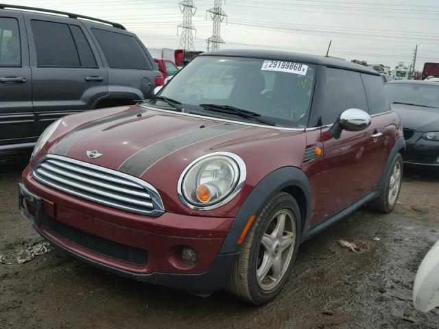 WMWMF33598TU64565 - 2008 MINI COOPER BURGUNDY photo 2