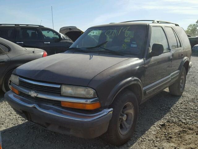 1GNCS13W3W2294804 - 1998 CHEVROLET BLAZER BROWN photo 2