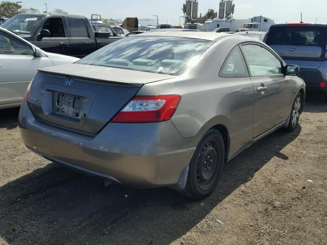 2HGFG126X6H547747 - 2006 HONDA CIVIC LX GRAY photo 4