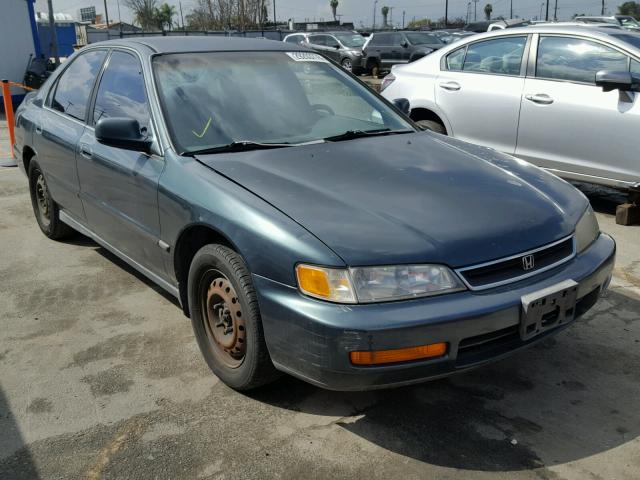 1HGCD5631VA211713 - 1997 HONDA ACCORD LX GREEN photo 1