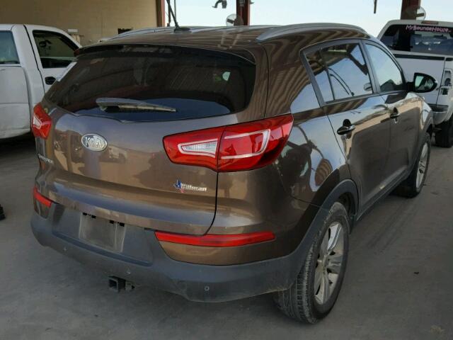 KNDPB3A21C7313192 - 2012 KIA SPORTAGE B BROWN photo 4