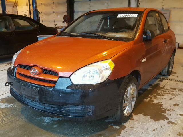 KMHCM36C98U086140 - 2008 HYUNDAI ACCENT GS ORANGE photo 2