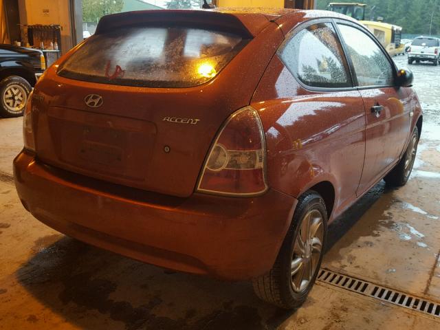 KMHCM36C98U086140 - 2008 HYUNDAI ACCENT GS ORANGE photo 4