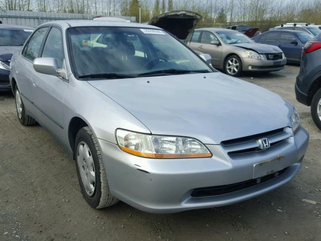 JHMCG5648YC029724 - 2000 HONDA ACCORD LX SILVER photo 1