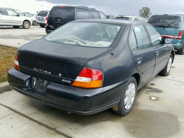 1N4DL01D5WC121193 - 1998 NISSAN ALTIMA XE BLACK photo 4