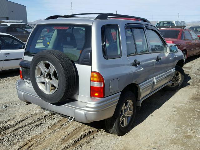 2CNBJ634026912172 - 2002 CHEVROLET TRACKER LT SILVER photo 4