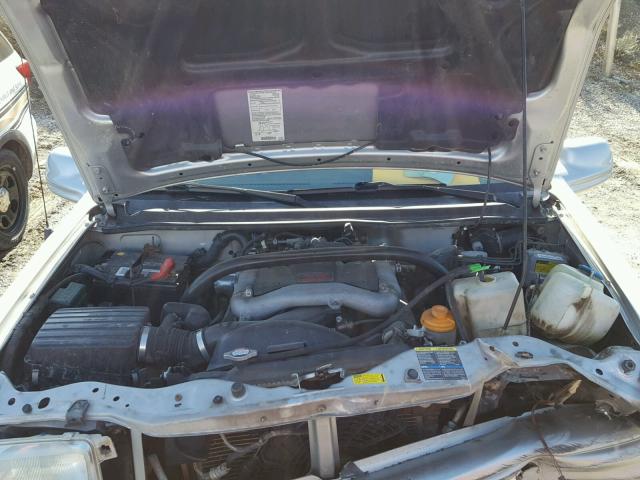 2CNBJ634026912172 - 2002 CHEVROLET TRACKER LT SILVER photo 7