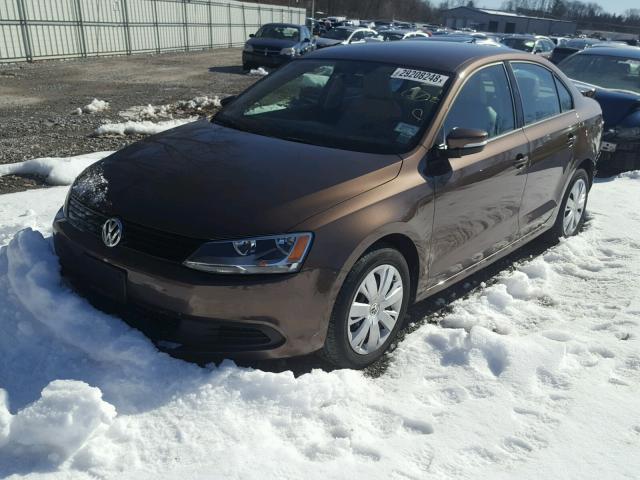 3VWD17AJ6EM298702 - 2014 VOLKSWAGEN JETTA SE BROWN photo 2