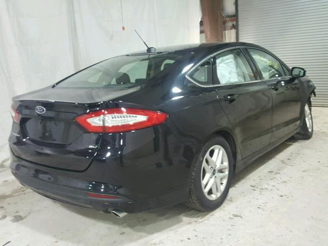 3FA6P0H74GR339514 - 2016 FORD FUSION SE BLACK photo 4