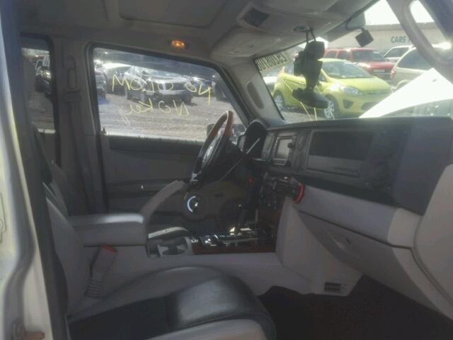 1J8HG68287C604467 - 2007 JEEP COMMANDER SILVER photo 5