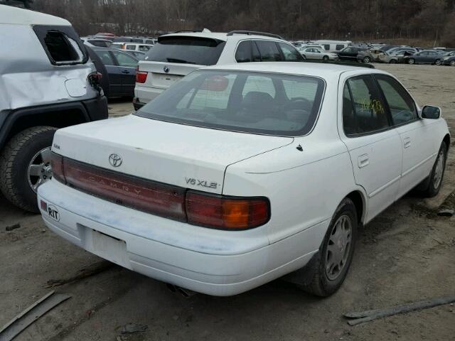 4T1GK13E9RU005561 - 1994 TOYOTA CAMRY XLE WHITE photo 4