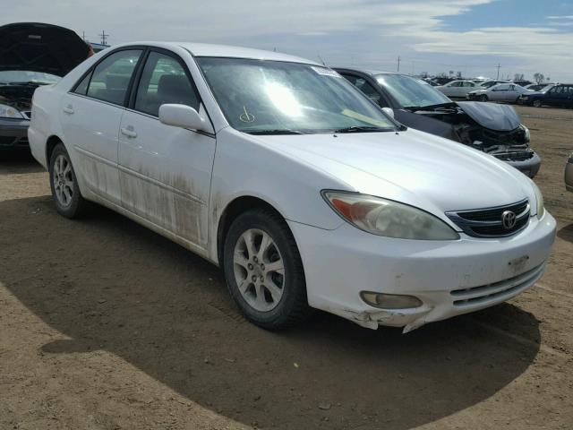 JTDBE30K740276694 - 2004 TOYOTA CAMRY LE WHITE photo 1