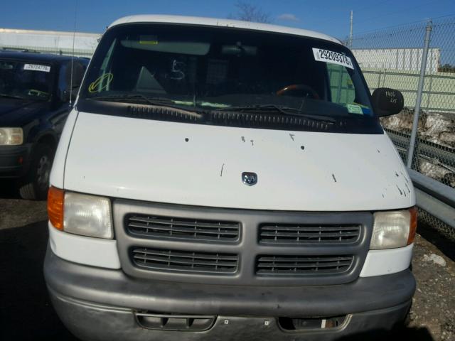 2B7HB11X3YK133067 - 2000 DODGE RAM VAN B1 WHITE photo 9