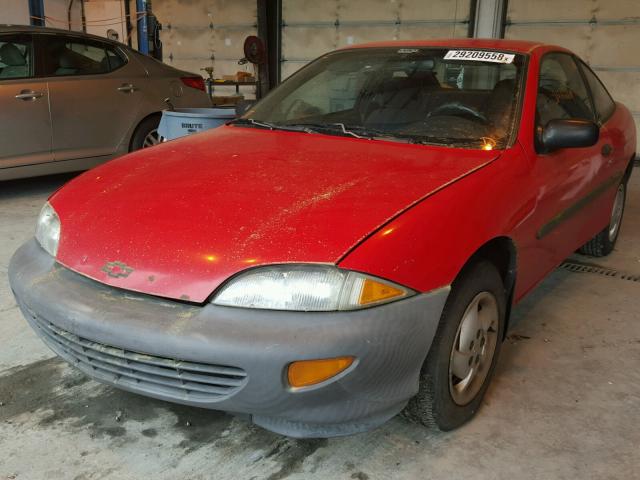 1G1JC1243VM127058 - 1997 CHEVROLET CAVALIER B RED photo 2