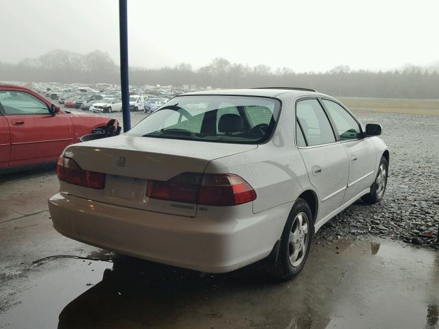 1HGCG5667YA151880 - 2000 HONDA ACCORD EX WHITE photo 4