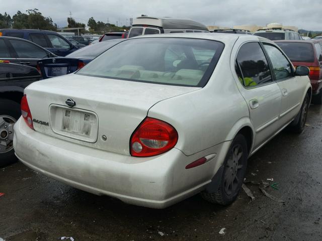 JN1CA31D71T820074 - 2001 NISSAN MAXIMA GXE WHITE photo 4