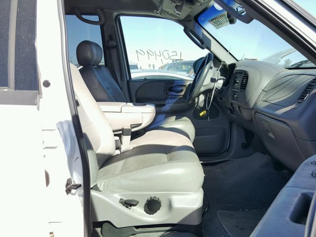 1FTRW07L33KA38305 - 2003 FORD F150 SUPER WHITE photo 5