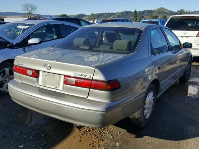 JT2BG22K9V0058624 - 1997 TOYOTA CAMRY LE BEIGE photo 4