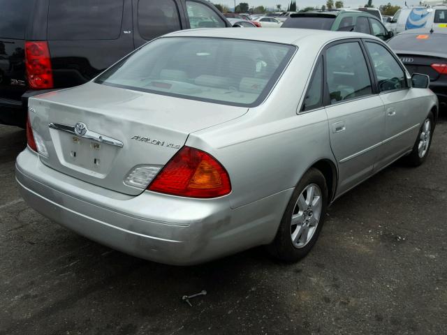 4T1BF28B8YU081483 - 2000 TOYOTA AVALON XL SILVER photo 4