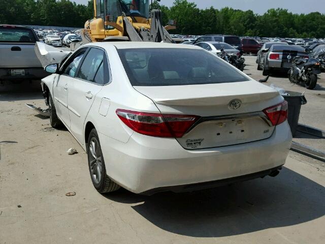 4T1BF1FK6GU253957 - 2016 TOYOTA CAMRY LE/X WHITE photo 3