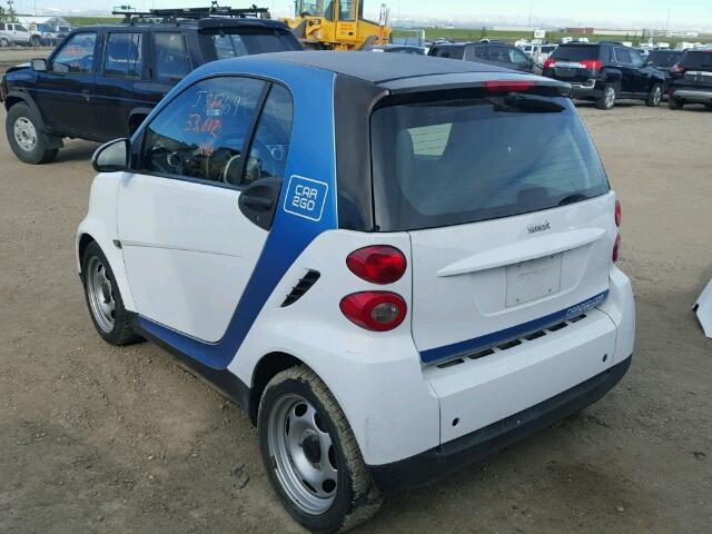 WMEEJ3BA7CK575863 - 2012 SMART FORTWO PUR WHITE photo 3